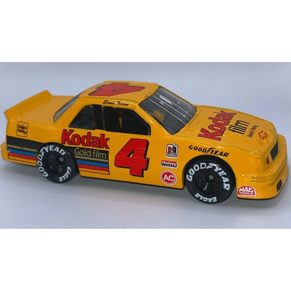 Matchbox Ernie Irvan #4 Kodak Film Chevrolet Lumina Stock Car 1:43 Scale 1992
